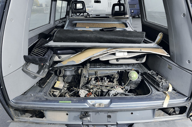 Volkswagen T3 Caravelle Carat SCS - ten egzemplarz to projekt na lata i dla odważnych