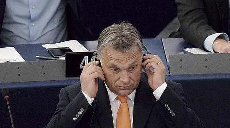 Ezt üzeni nyakkendőivel Orbán - fotók!