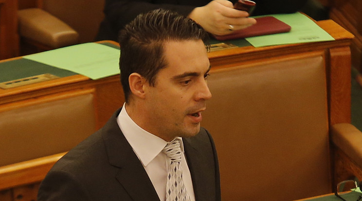 Vona Gábor három politkust is kitett a Jobbik-elnökségből. /Fotó: Fuszek Gábor