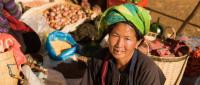 Kobieta na ulicach Birmy. Fot. iStock