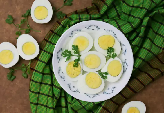 Gotujesz jajka w ten sposób? Stają się mało wartościowe i nie wyglądają za dobrze