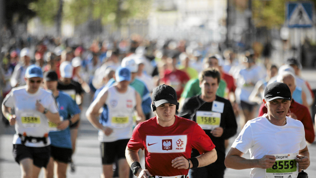 O 9.30 ulicami Warszawy ruszył Orlen Warsaw Marathon. To oznacza utrudnienia dla kierowców. Podpowiadamy, które ulice zostaną zamknięte.