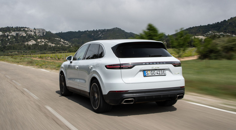 Porsche Cayenne E-hybrid - diesel naszych czasów