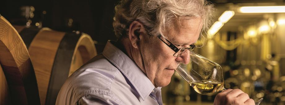 Zbigniew Turnau produkuje wina, które mogą kosztować ponad 200 złotych za butelkę