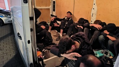 Akcja polskiej policji. Zatrzymano ciężarówkę z 31 migrantami