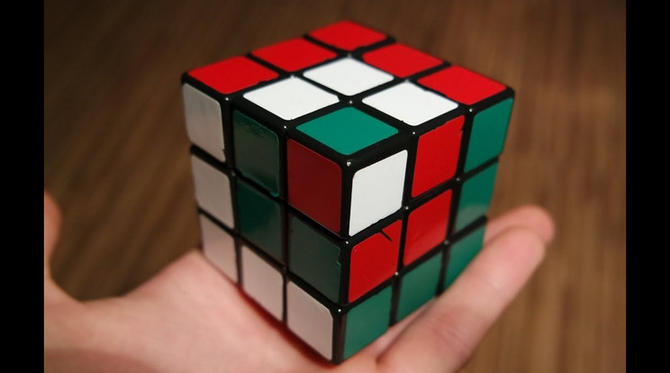 Rubik Ernő 1974-ben szabadalmaztatta a kockát