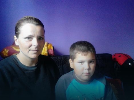 Nikola i njegova mama Vesna pre pet godina