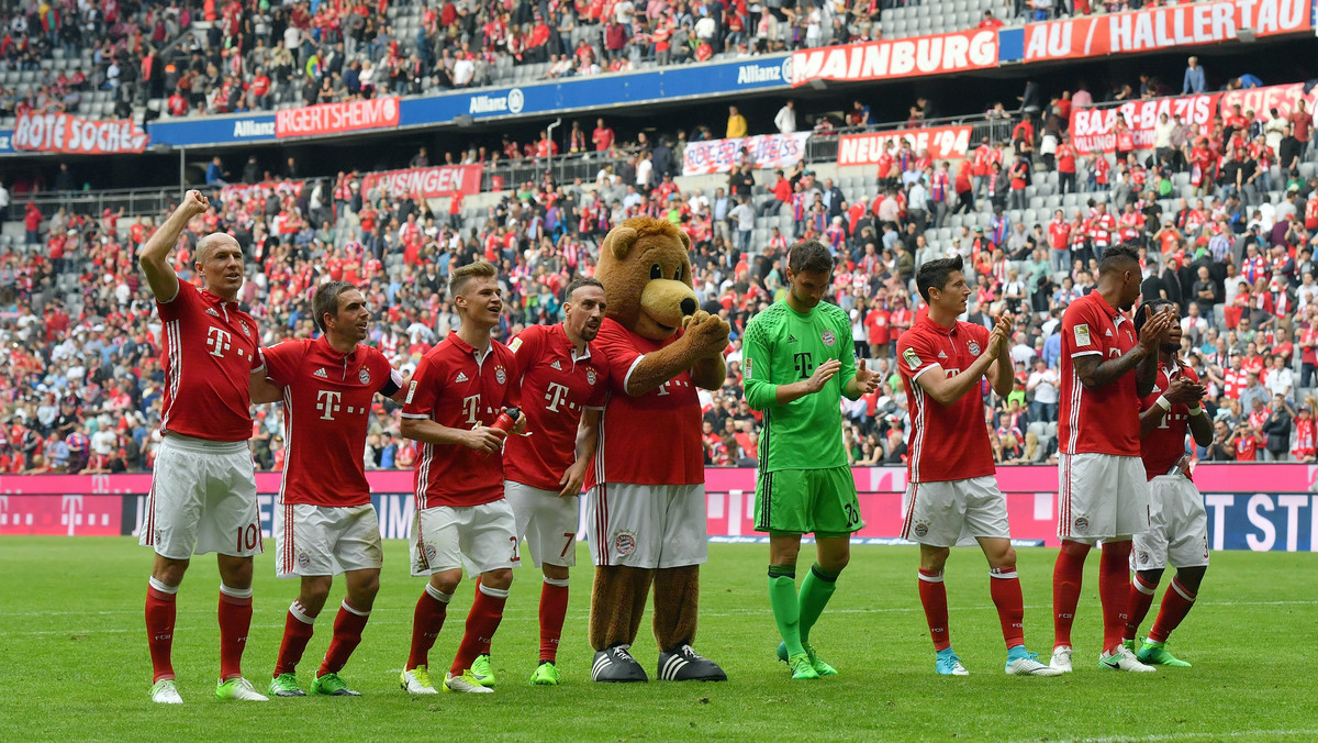 Lider niemieckiej ekstraklasy piłkarskiej Bayern Monachium, bez m.in. Thomasa Muellera i Thiago Alcantary, zagra we wtorkowym meczu 27. kolejki na wyjeździe z trzecim w tabeli Hoffenheim. Bawarczycy nigdy w historii Bundesligi nie przegrali z tym rywalem.