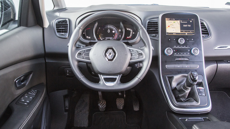 Renault Grand Scénic Hybrid Assist - test