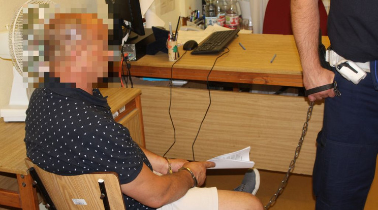 A férfi még 2015-ben rabolt ki egy mórahalmi ékszerboltot / Fotó: police.hu