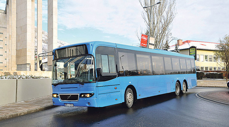 Több budapesti busz is terelt útvonalon jár hétfőtől /Fotó: MTI -Máthé Zoltán