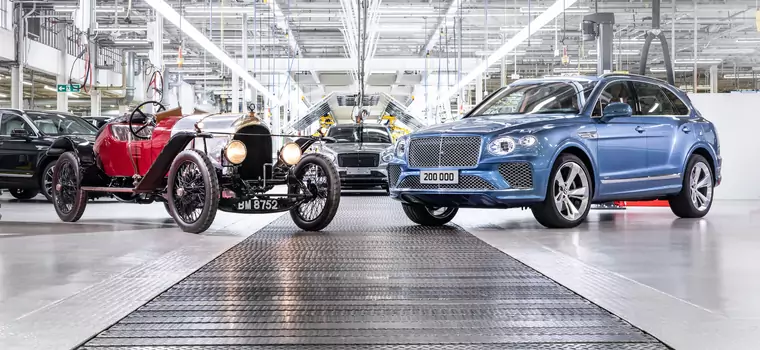 Bentley świętuje wyprodukowanie 200 tys. samochodów i przypomina kultowe modele