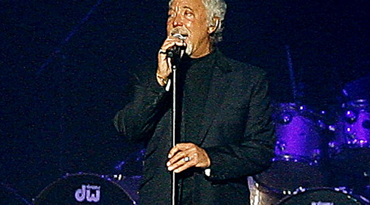 Tom Jones otthon érzi magát nálunk