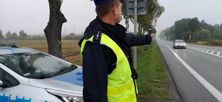 Dziś policja prowadzi kaskadowe kontrole prędkości w całym kraju