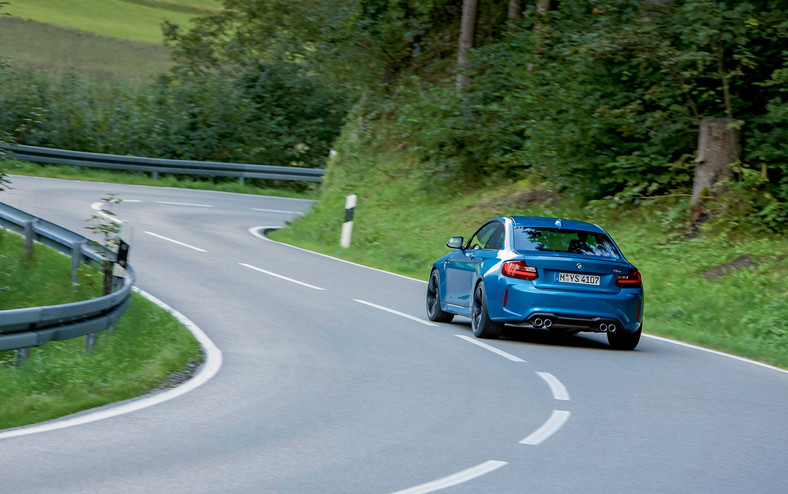 BMW M2 vs 2002 Turbo – geny turbodiabła