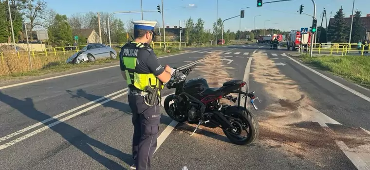 Motocyklistka zderzyła się z "osobówką". Trafiła do szpitala