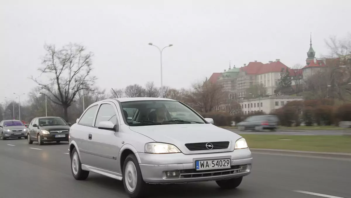 Opel Astra II na polskich drogach: ujawniamy jego wady oraz zalety