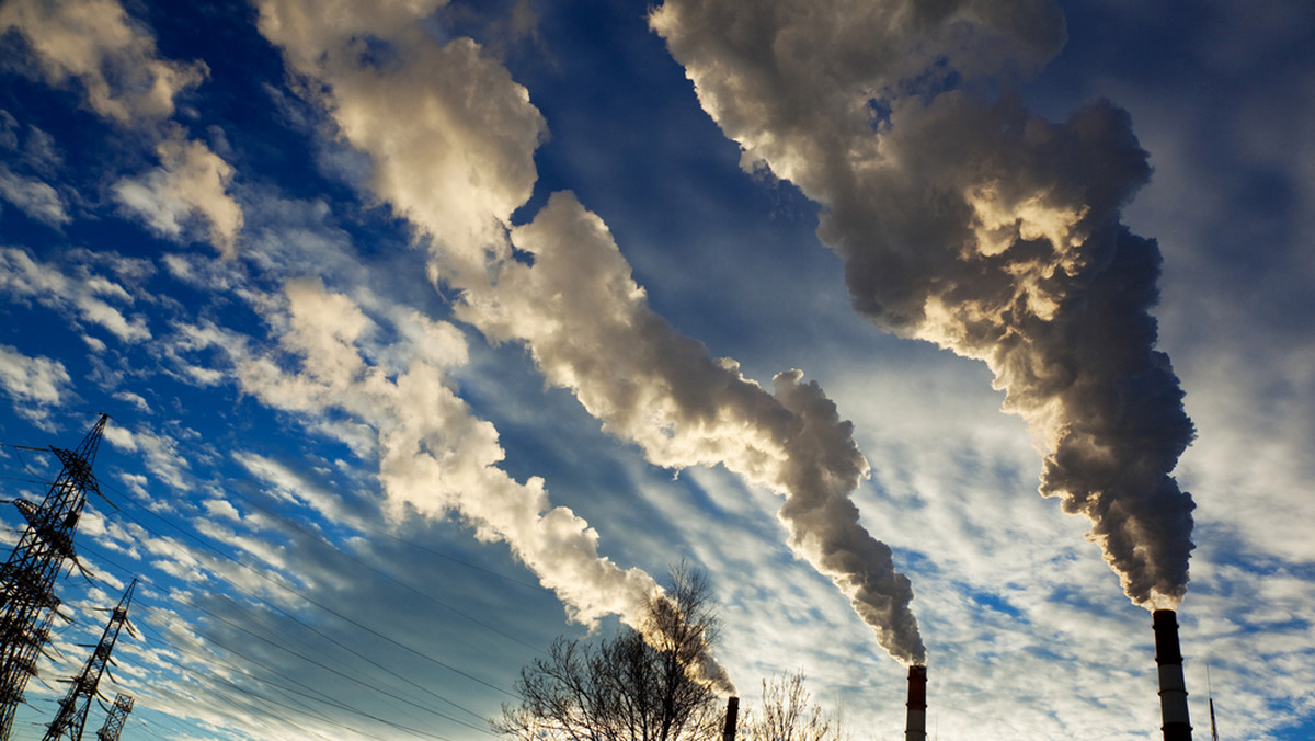 Przedstawiciele państw unijnych zatwierdzili porozumienie ws. utworzenia rezerwy stabilizacyjnej dla unijnego rynku pozwoleń na emisję CO2. Choć Polska do samego końca protestowała, nie udało się nam zablokować niekorzystnych dla nas rozwiązań.