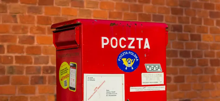 Poczta Polska ostrzega przed nową serią oszustw. Chodzi o dopłaty do przesyłek spoza UE