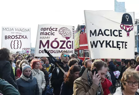 Dziś Ogólnopolski Strajk Kobiet. O której i gdzie Polki wyjdą na ulice?