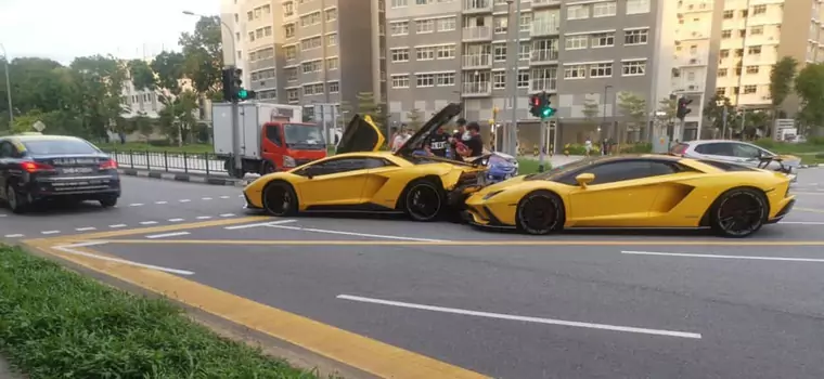 Zderzenie dwóch identycznych Lamborghini