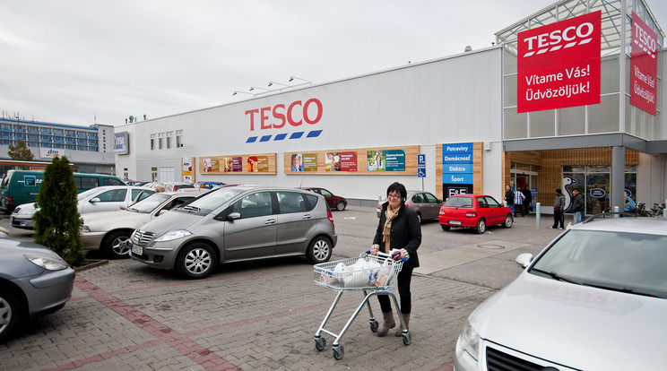 20 milliárd adót szednének az áruházi parkolók után / Fotó: MTI-Krizsán Csaba