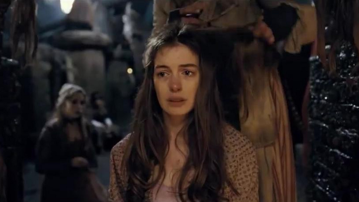 Do sieci trafiła pełna wersja utworu "I Dreamed a Dream" w wykonaniu Anne Hathaway. Nagranie pochodzi z filmu musicalowego "Nędznicy" w reżyserii Toma Hoopera.