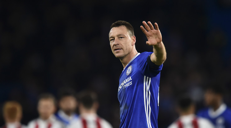 John Terry csapattársát ütötte ki /Fotó: AFP