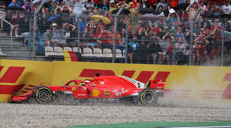 A Ferrari német pilótája
idén több hibát is elkövetett, úgy tűnt, nem bírja
idegileg a küzdelmet /Fotó: profimedia-reddot