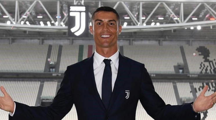 Cristiano Ronaldo imádja új csapatát /Fotó: Northfoto