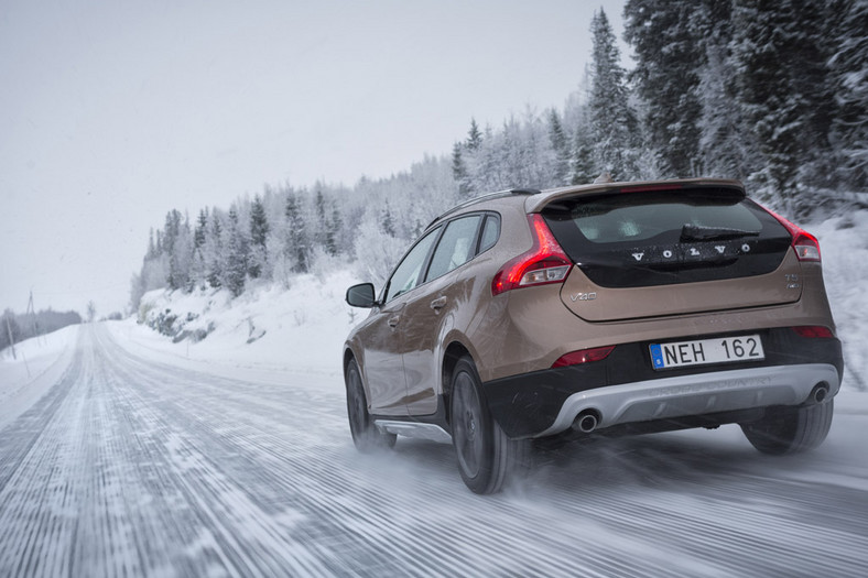 Volvo V40 T5 AWD Cross Country: szwedzka tradycja