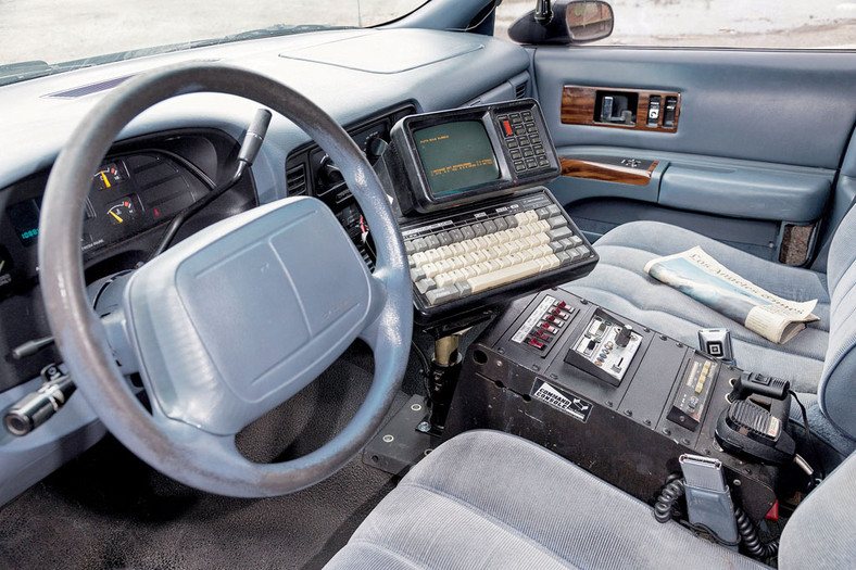 Chevrolet Caprice Police Car 9C1 - postrach bandytów