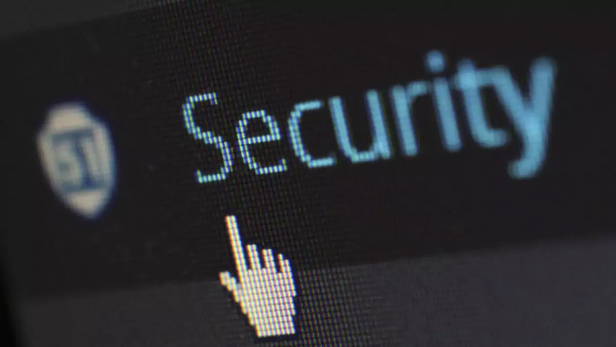 Haking - poznaj metody działania hakerów i zadbaj o bezpieczeństwo
