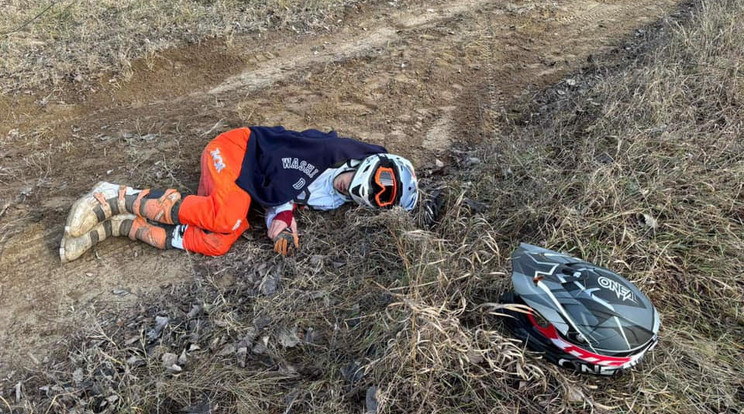 Csodával volt határos, hogy a 23 éves motoros túlélte a drótköteles balesetet Fotó. hegylakok.hu