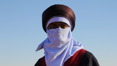 Walka i uśmiech, czyli kolorowy, pustynny spektakl w Tunezji