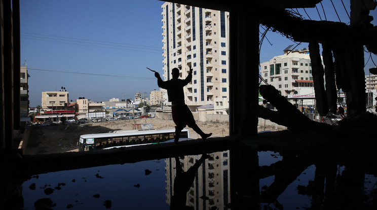 A palesztin Nashama táncsoport tagjairól készültek a fotók / Fotó: AFP