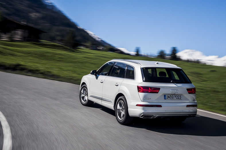 Audi-Q7