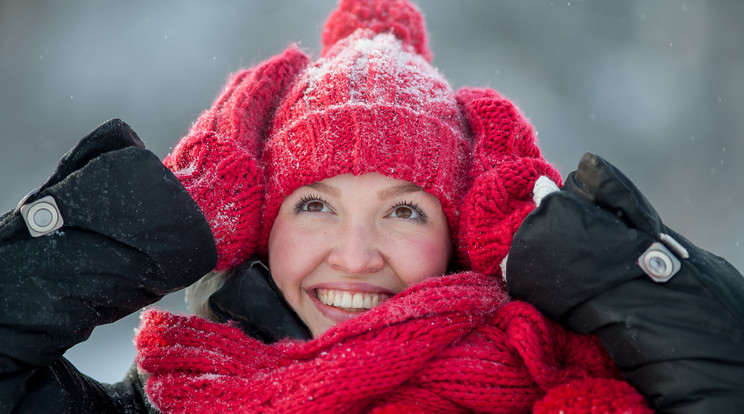 A különböző fejfedők nemcsak
 a hidegtől védenek, de öltöztetnek is  /Fotó: Shutterstock