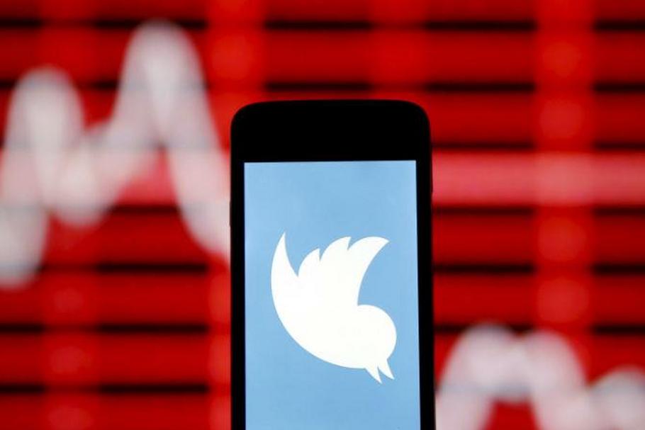 Akcje Twittera spadły w tym roku o 18 proc.