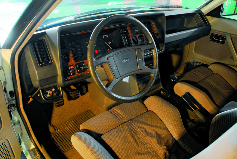 Ford Granada - niepopularny wielkolud