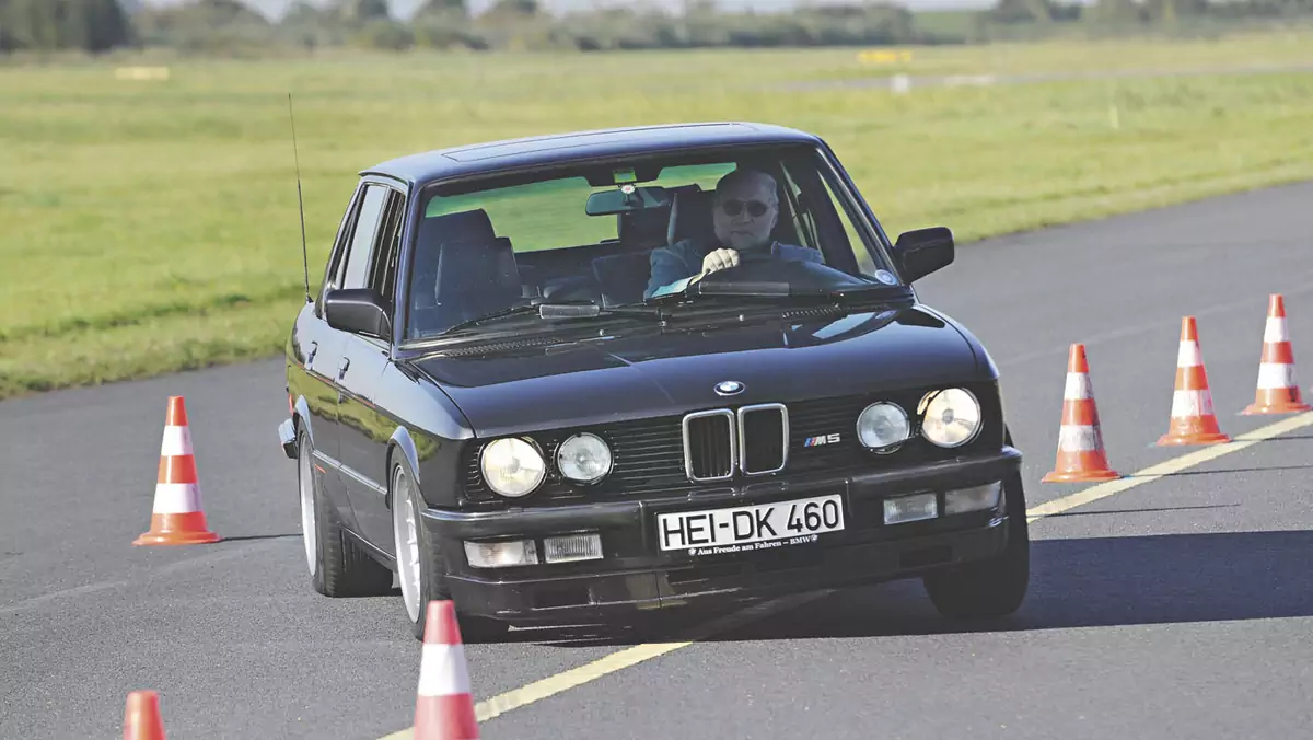 BMW M5 - moc z obrotów