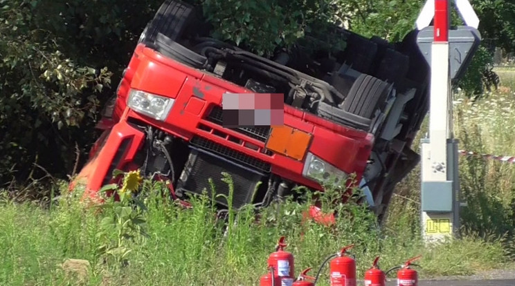 A műszaki mentés jelenleg is tart /Fotó: police.hu