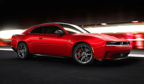 Nowy Dodge Charger już oficjalnie. Są dwie wersje. Żadna nie ma pod maską V8