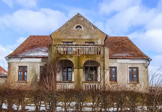 Polscy ruinersi odnawiają poniemiecki dom. "Ma ciekawą historię"
