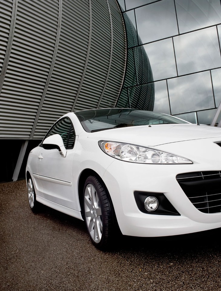 Peugeot 207 CC: świeży wiatr po faceliftingu