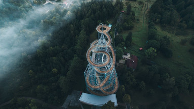 Najwyższa wieża widokowa w Polsce przyciąga tłumy turystów