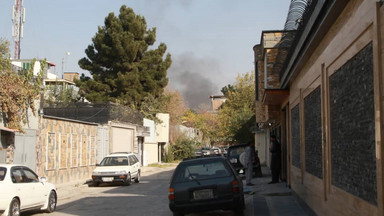 Eksplozje i strzały w pobliżu szpitala w Kabulu