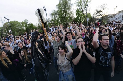 Protest ispred skupštine u Beogradu