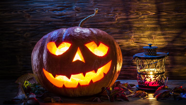 Jak przygotować świecącą dynię na Halloween? Poradnik krok po kroku