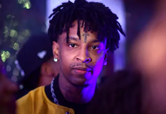 "Jego aresztowanie to parodia". JAY-Z wynajmuje prawnika, który ma pomóc 21 Savage'owi